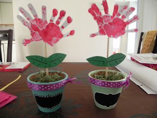Grandparents Day Crafts for Preschoolers | Materials: 2 terra cotta pots craft #grandparentsdaycrafts