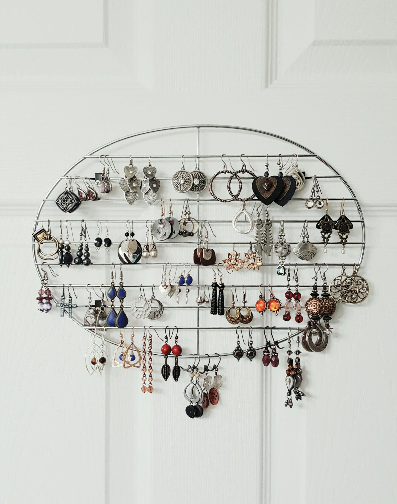 I Made This Handy Earring Holder By Ing A Roast Rack To The I Made This Handy Earring Holder By Ing A Roast Rack To The Inside Of Bathroom Closet Door Now It S Easy Pick Out Earrings Wear