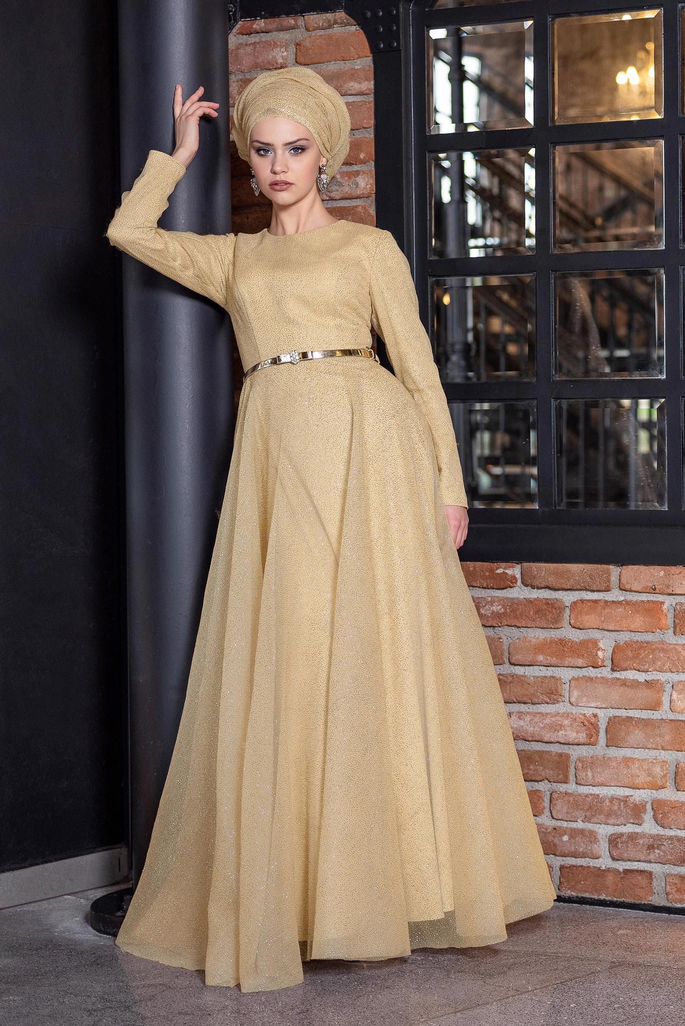 Etegi Volanli Simli Kadin Tesettur Abiye Elbise Alvina Basortusu Modasi Moda Stilleri The Dress Etegi Volanli Simli Kadin Tesettur Abiye Elbise Alvina Basortusu Modasi Moda Stilleri The Dress