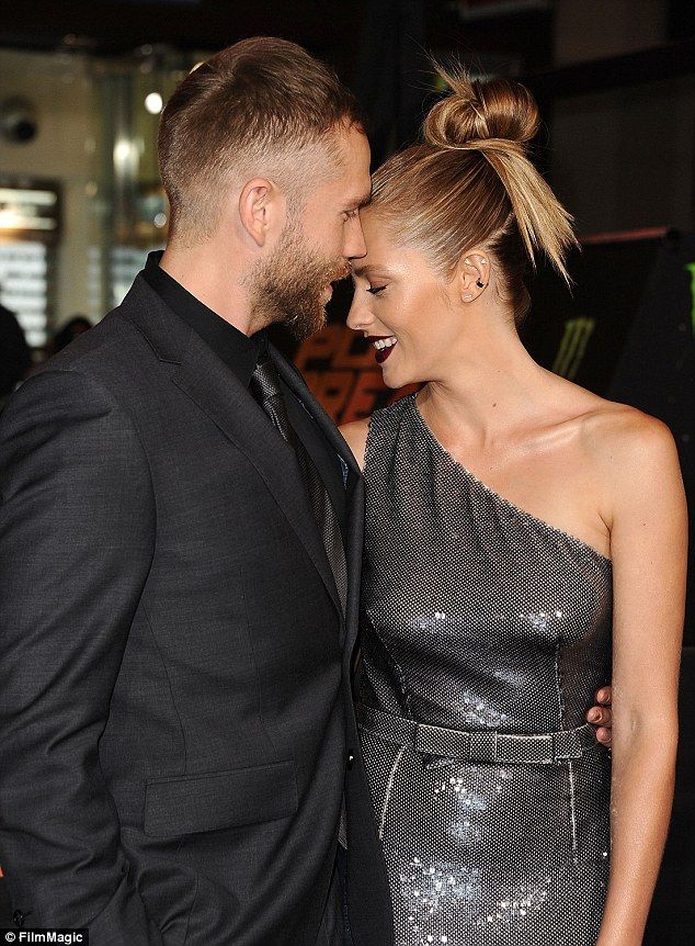 Smitten: Teresa and her director husband Mark Webber welcomed their first son Bodhi together in 2014, a year after they married Mark Webber, Point Break, Teresa Palmer, Hair Inspiration, Fashion Inspiration, Slinky, Gray Dress, Premiere, Red Carpet