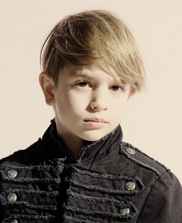 Coupe de cheveux petit garçon en quelques idées modernes et sympas