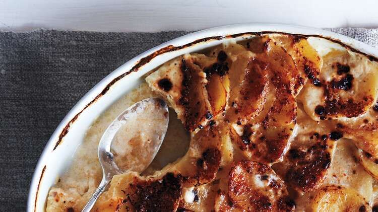 creamy scalloped potatoes Martha Stewart Scalloped Potatoes, Creamy Scalloped Potatoes, Scalloped Potato Recipes, Scallop Recipes, Vegetable Dishes, Vegetable Recipes, 3 Quart Baking Dish, Potato Side Dishes, Potato Sides