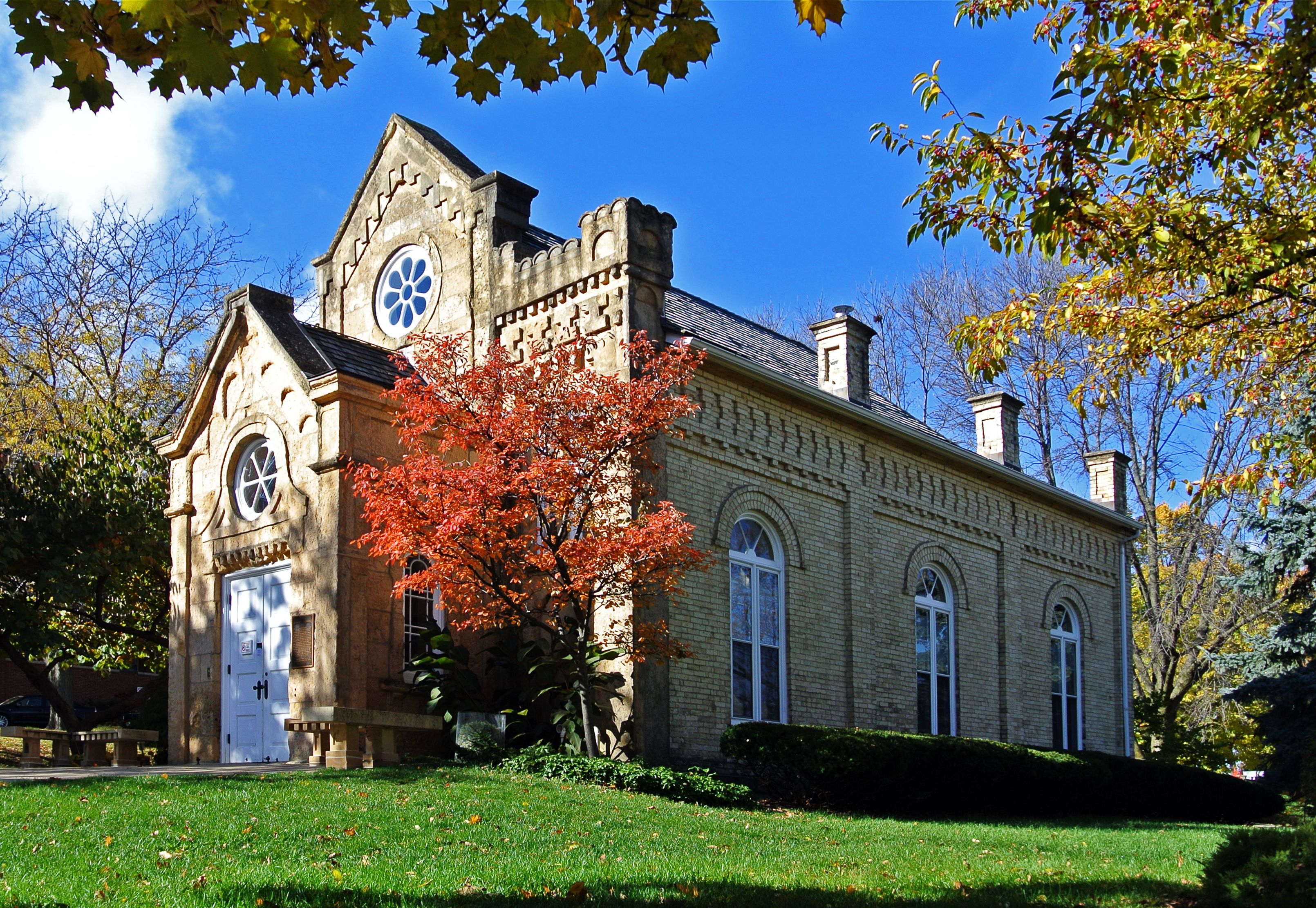 Gates of Heaven Synagogue in Madison, WI Funeral, House