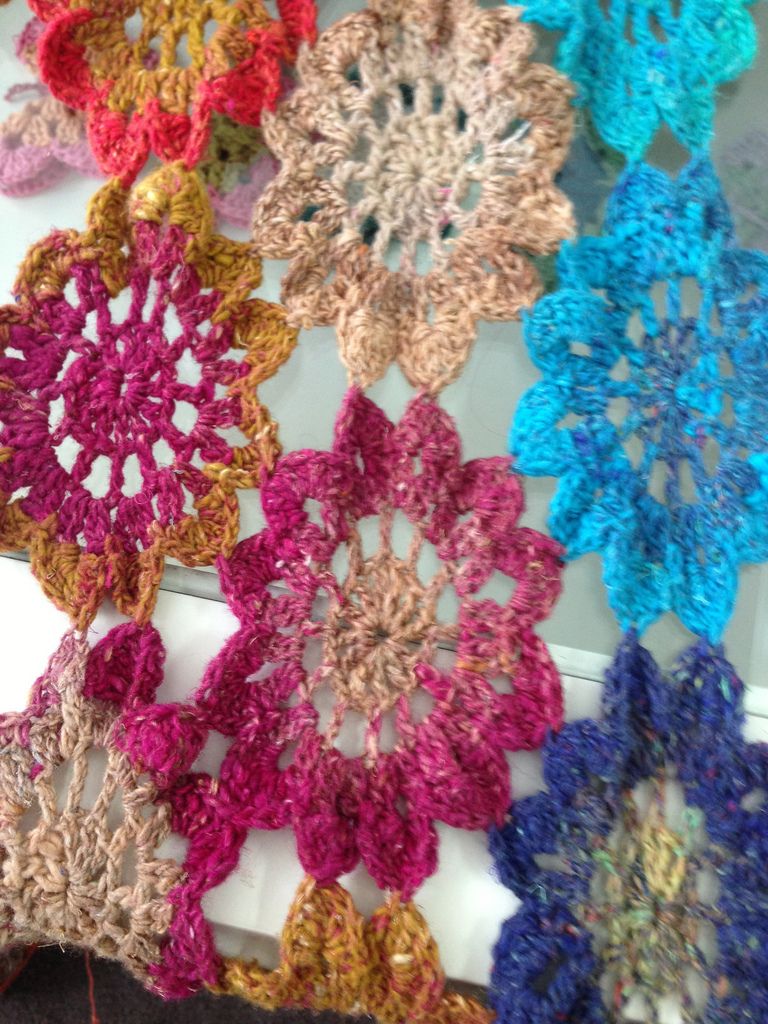 Crochet Japanese Flower by Grace Ann | Crochet flowers free pattern