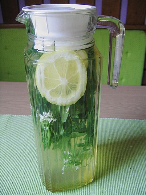 Waldmeisterlimonade Waldmeisterlimonade