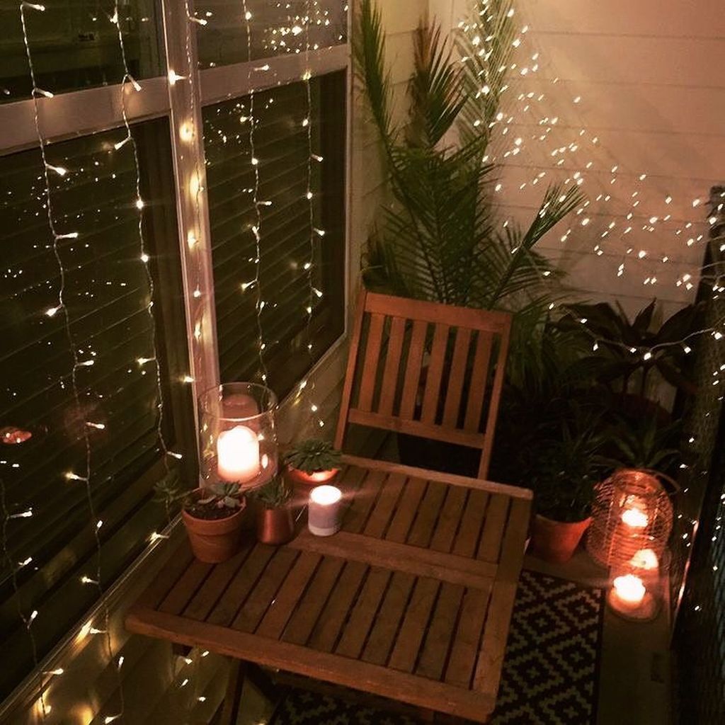 14+ Classy Balcony Decoration Ideas This Christmas - TRENDUHOME 14+ Classy Balcony Decoration Ideas This Christmas - TRENDUHOME