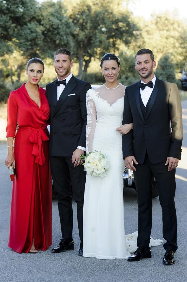 duelo de estilo en la boda del hermano de sergio ramos ¿pilar rubio