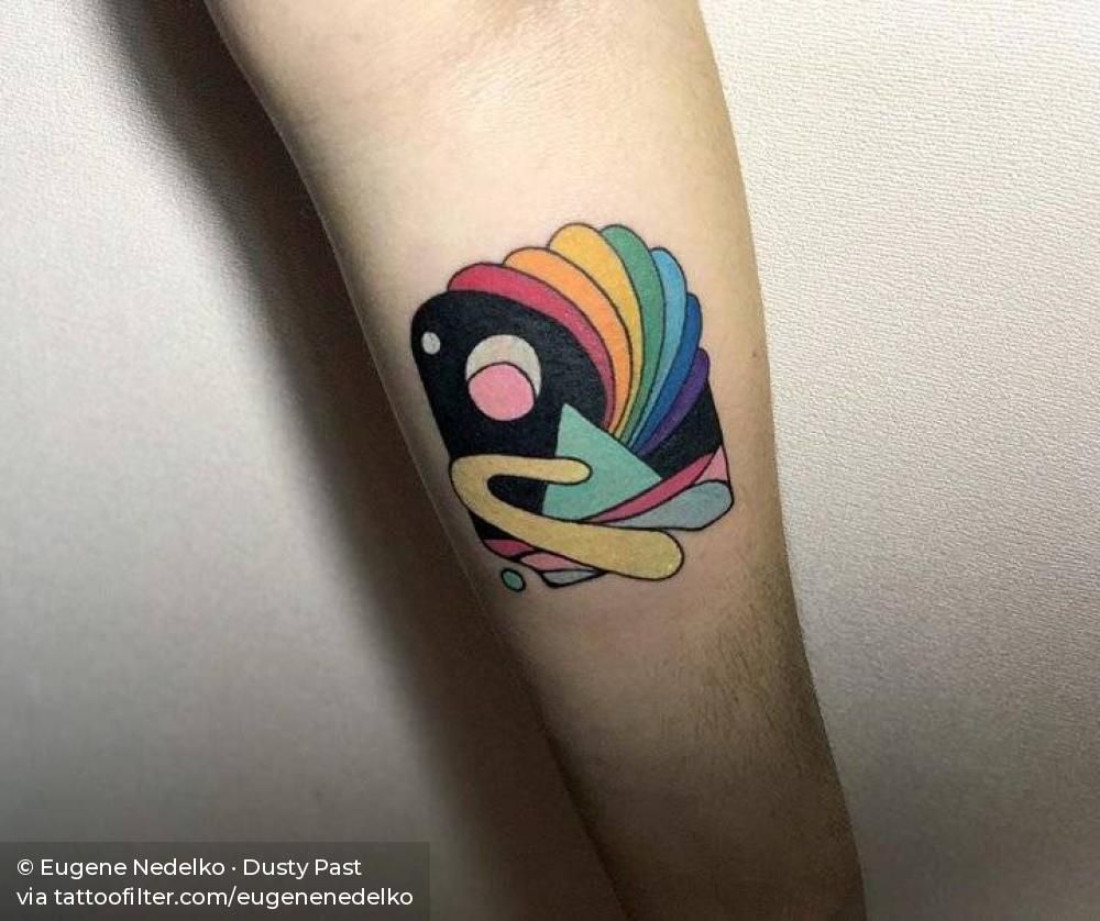 Pink Floyd prism variation 💛 Thank you Anastasia! Music Tattoos, Time Tattoos, New Tattoos, Body Art Tattoos, Tattoos For Guys, Pink Floyd Prism, Pink Floyd Art, Funky Tattoos, Cool Tattoos
