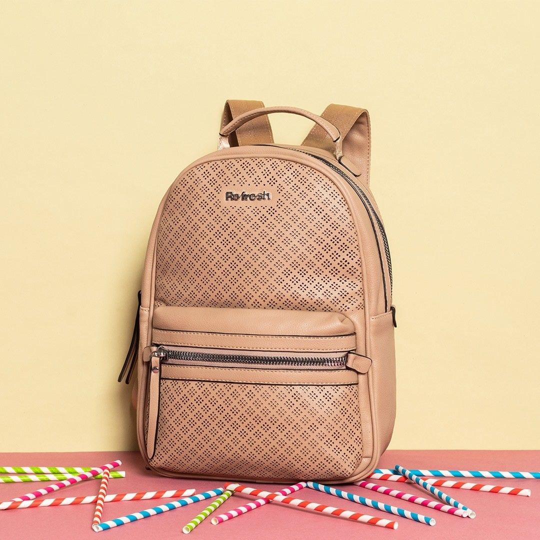 Must have: @refreshoes Backpack NOW -20%🤩 🔎83259 . . . . #izyshoes #izyshoesforyou #instafashion #fashion #shoeaddict #trend #shoelove #ootd #fashioninsider #fashionblogger #fashionista #shoponline Fashion Backpack, Ootd, Backpacks, Daily, Inspo, Trending, Bags, Shoes, Handbags