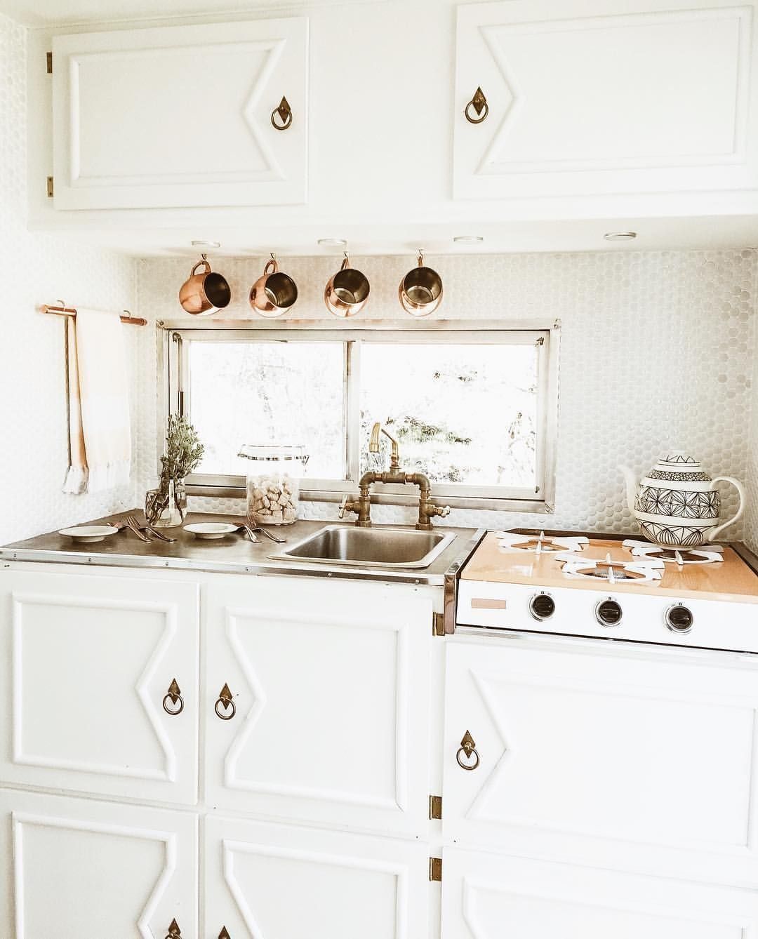 Astounding 14 Best RV Camper Interior Remodel Ideas camperlife.co/... One of the...