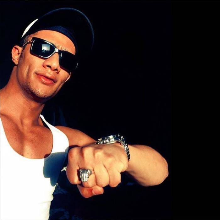 محمد رمضان يفجر مفاجأة من كواليس مسلسل نسر الصعيد Https Www Taslyia Net Ramadan D9 85 D8 Ad D9 85 D8 Af D8 B1 D9 85 D8 B Mens Sunglasses Sunglasses Ramadan