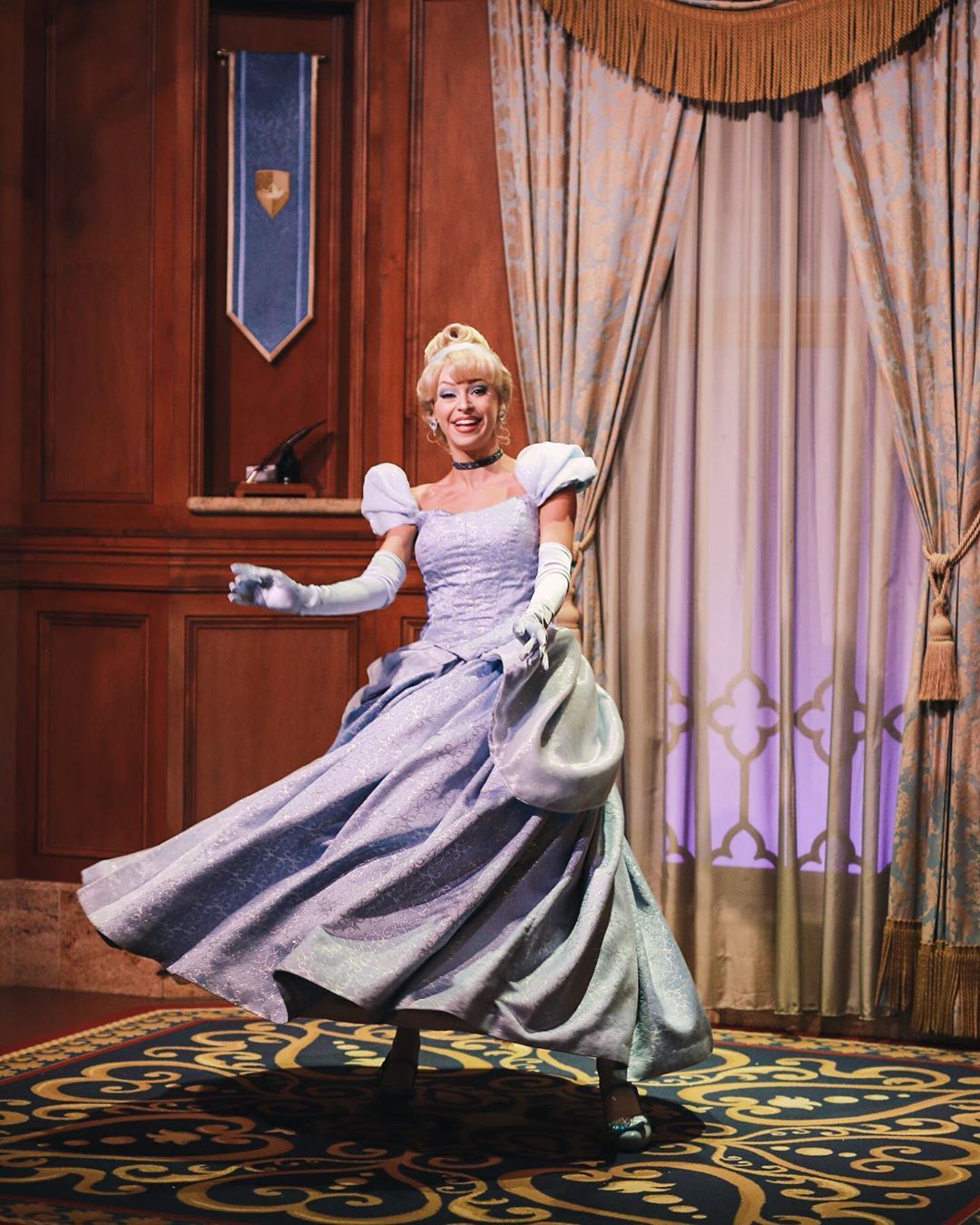 Mb And Ptt On Instagram What A Dream Disney Disneygram Disneypic Disneylife Disneylove Disneycaracter Facecharacter Ci ディズニープリンセス シンデレラ プリンセス