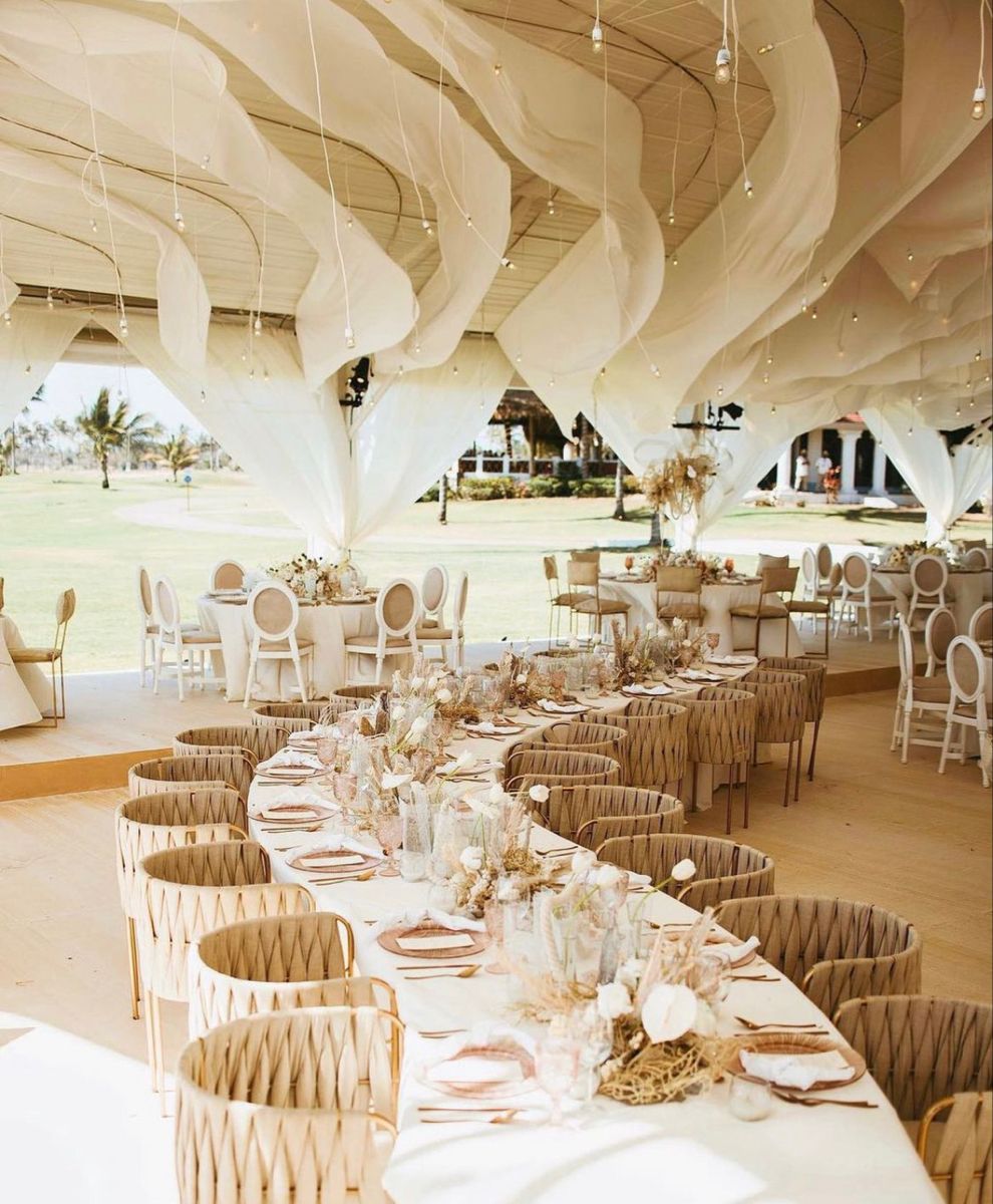 Unique table seating wedding