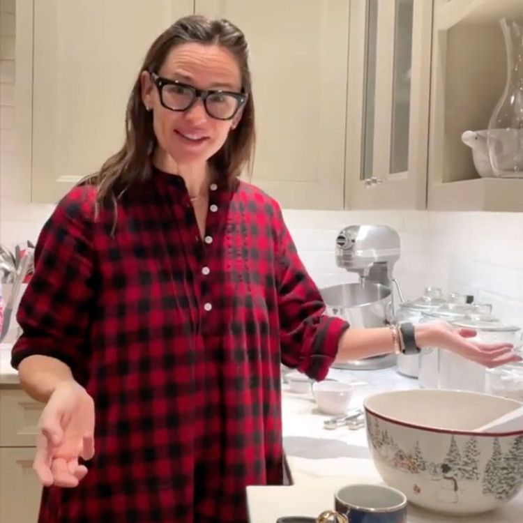 Jennifer Garner Loves to Make This Easy Breakfast Recipe Jennifer Garner Loves to Make This Easy Breakfast Recipe