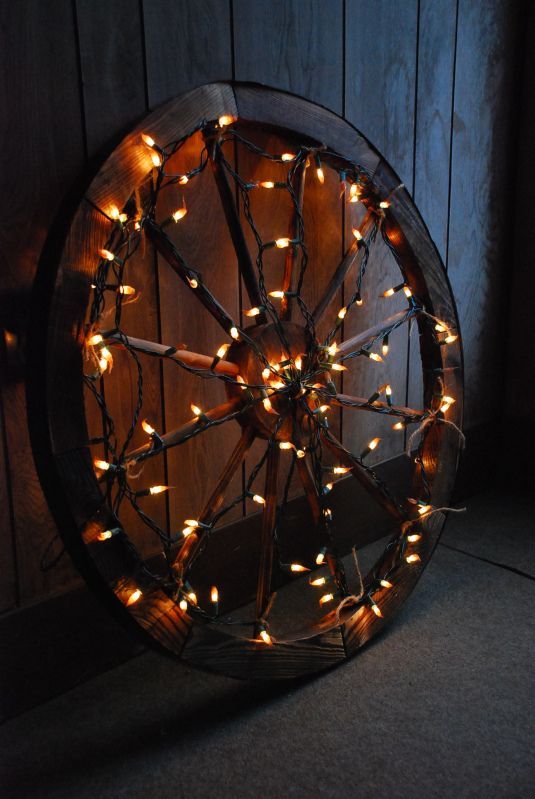 Christmas Wagon Wheel Wheels And Decoration Wagon Wheel Home Decor