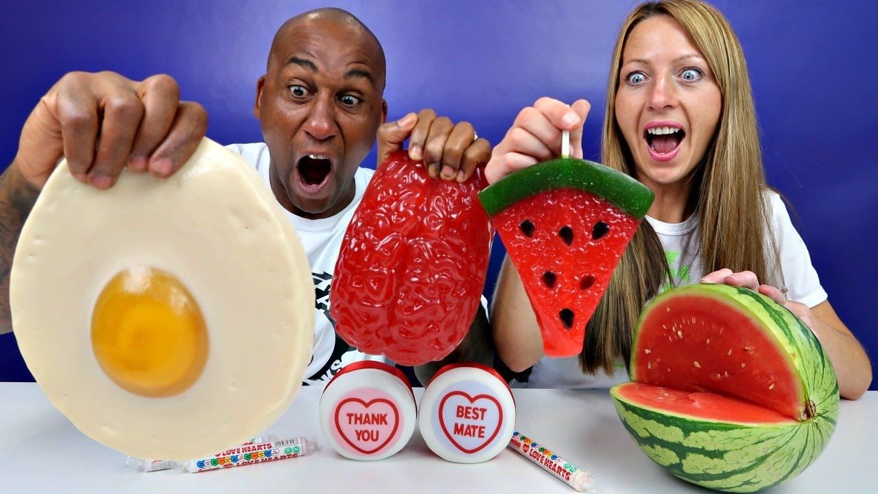 Tiana Toys And Me Gummy Food Vs Real Food - ToyWalls