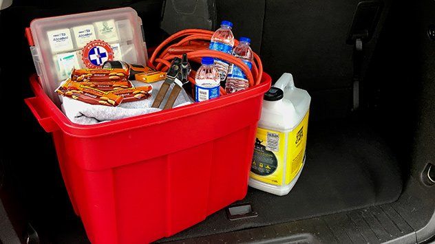25 Things Your Vehicle's Winter Survival Kit Needs #wintersurvivalsupplies