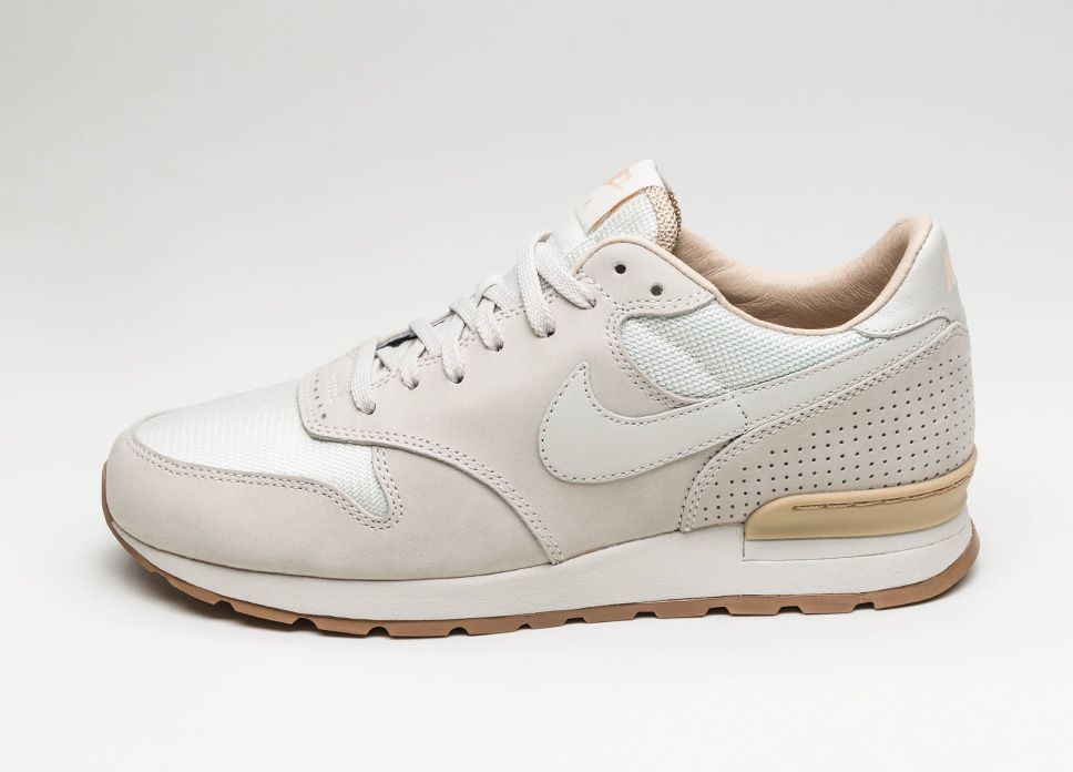 Nike Air Zoom Epic Luxe (Light Bone Light Bone – Linen Nike Air Zoom Epic Luxe (Light Bone Light Bone – Linen