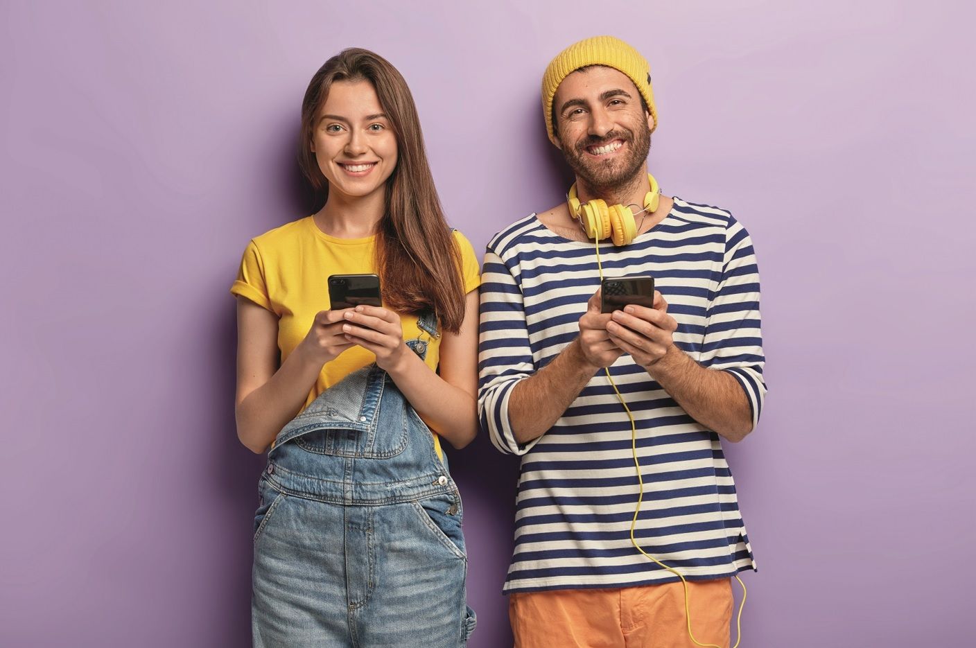 L'entrée dans la vie étudiante signe le début du passage à l'âge adulte. Les jeunes sont à un âge particulier où ils apprennent à se découvrir et gagnent en autonomie. Les étudiants sont de jeunes adultes et aspirent à ce titre à devenir acteurs de leur santé, LMDE s'engage à les accompagner lors de cette étape essentielle d'émancipation. C'est (...) Casual Turtleneck, Hipster Girls, Turtle Neck Jumper, Brunette Woman, Orange Sweaters, Female Friends, African American Women, Wearing Red, Girls Wear