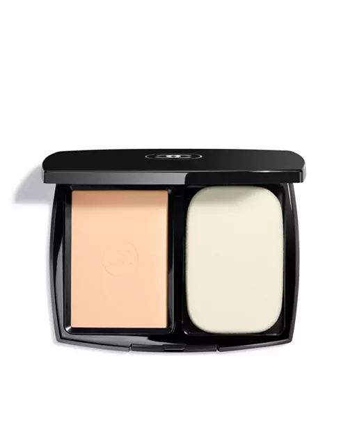 CHANEL - ULTRA LE TEINT Ultrawear All-Day Comfort Flawless Finish Compact Foundation Compact Foundation, Chanel Beauty, Shopping Chanel, Media Coverage, Luminosity, Makeup Reviews, Touch Ups, Weightless, Marketing