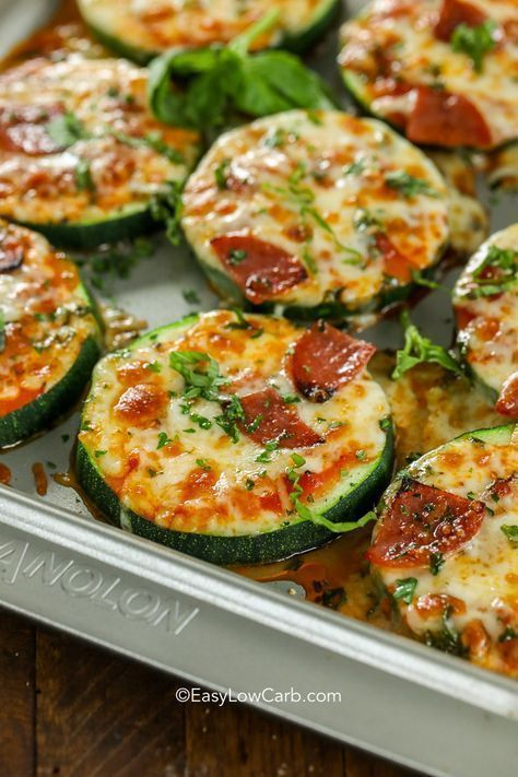 Zucchini Pizza Bites are one of our favorite snacks! These delicious pizza bites are topped with our favorite toppings and plenty of cheese for the perfect low carb pizza fix! #easylowcarb #keto #zucchini #zucchinipizzabites #zucchinipizza #pizzabites Keto Recipes Dinner, Keto Recipes Easy, Low Carb Recipes, Appetizer Recipes, Diet Recipes, Vegetarian Recipes, Cooking Recipes, Keto Dinner, Salad Recipes