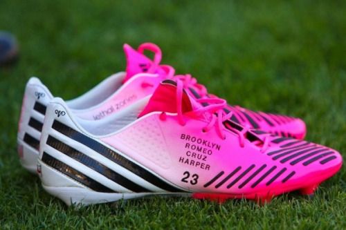 Imágenes de zapatos de fútbol ¡19 MODELOS ALTERNATIVOS! | Zapatos | Moda  2016 - 20… | Zapatos de fútbol para mujer, Zapatos de fútbol nike, Zapatos  de futbol adidas