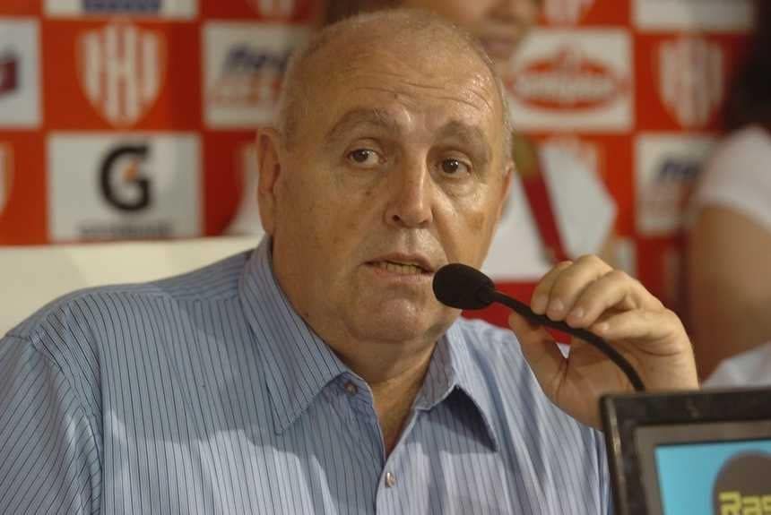 Unión, en contra de la quita de promedios para la Superliga Su presidente, Luis Spahn, expresó su disgusto con el argumento de que "le agregan más ingredientes a la necesidad de ganar y competir". Dock Sud, Tyc, Club, Sports, Presidents, Brother, Printing Press, Hs Sports, Sport