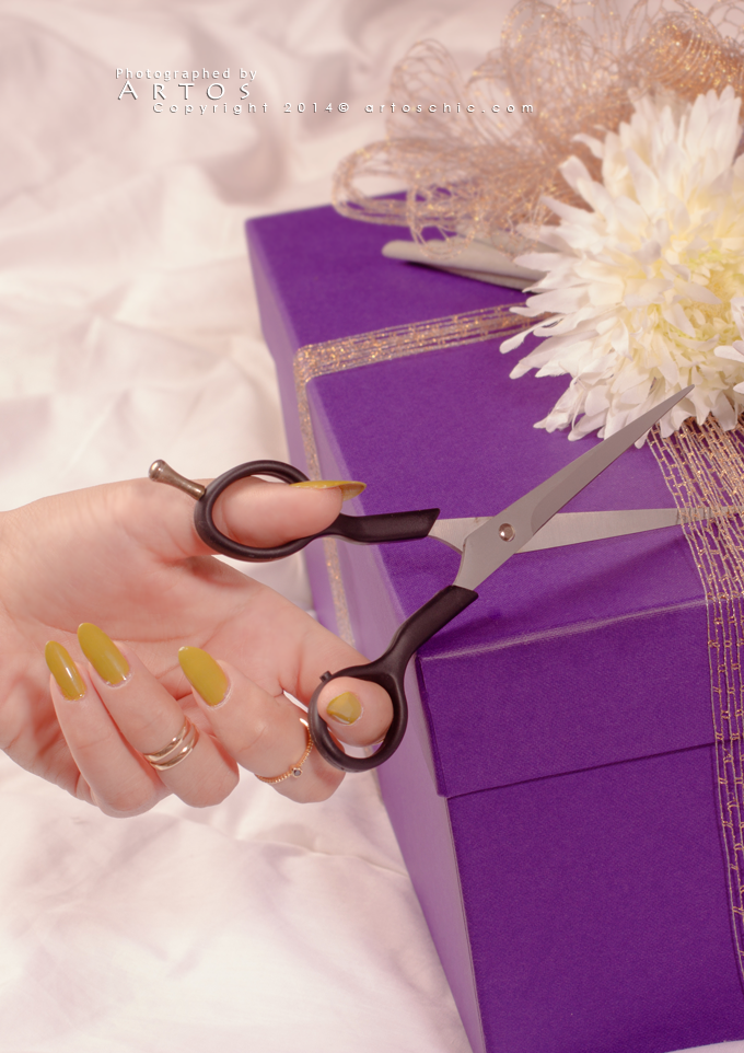 Estee Lauder مناكير استي لودر الأخضر الليموني Absinthe Nail Crown Jewelry Jewels Jewelry