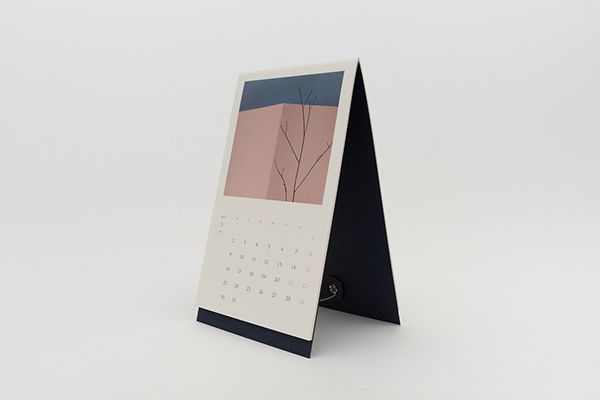 Papiergraph Desk Calendar 2015 On Behance Calendar Desk