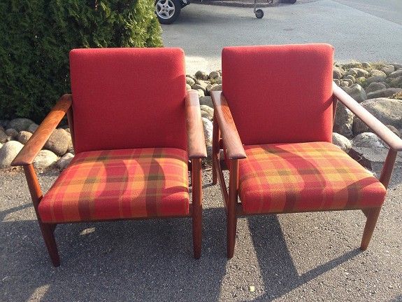 Stoler til svane daybed, i originalt trekk i orange og rødt og teak ... Gubi 4 stk stoler
