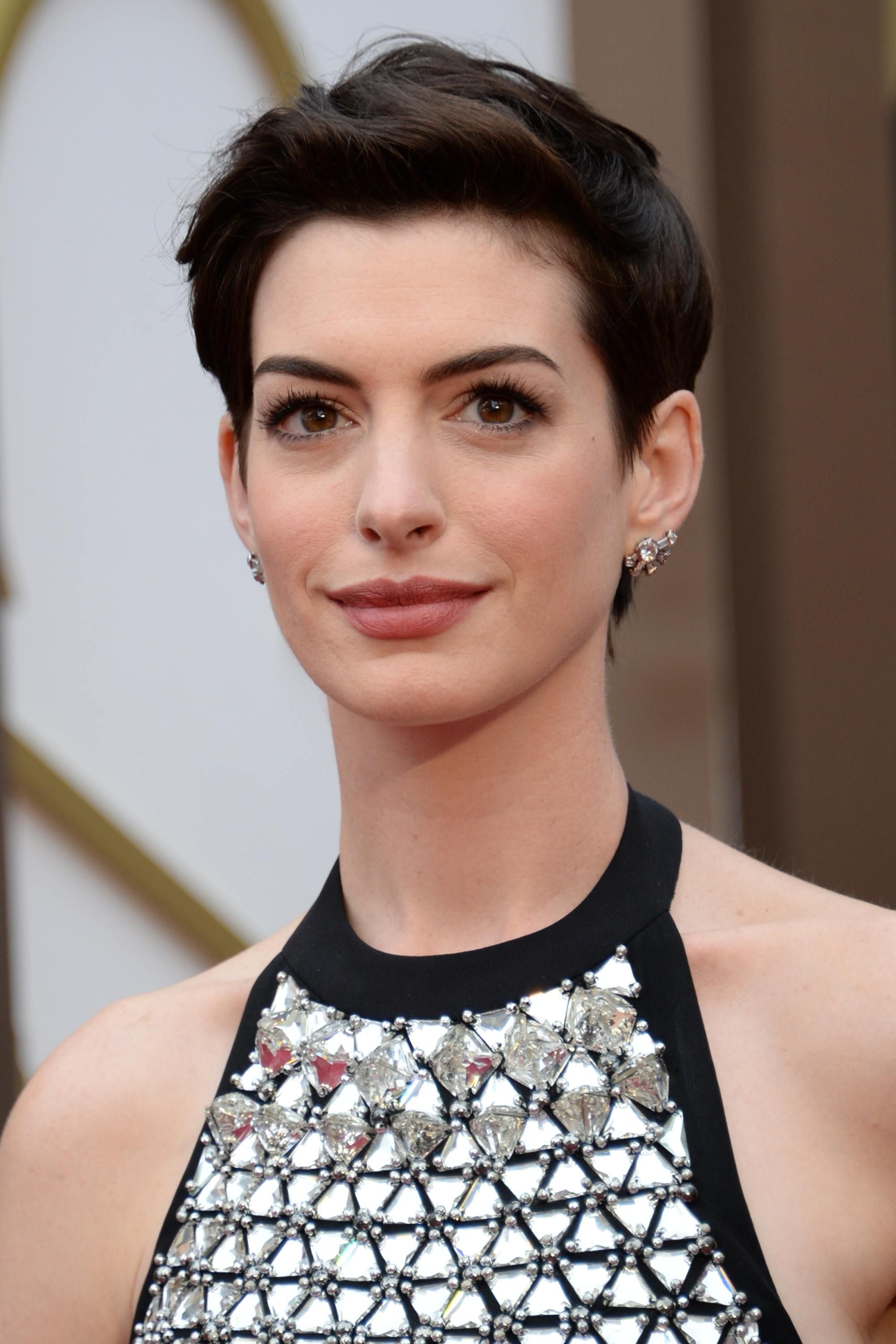 Anne Hathaway - 86th Annual Academy Awards - Oscars 2014 | Photo 10