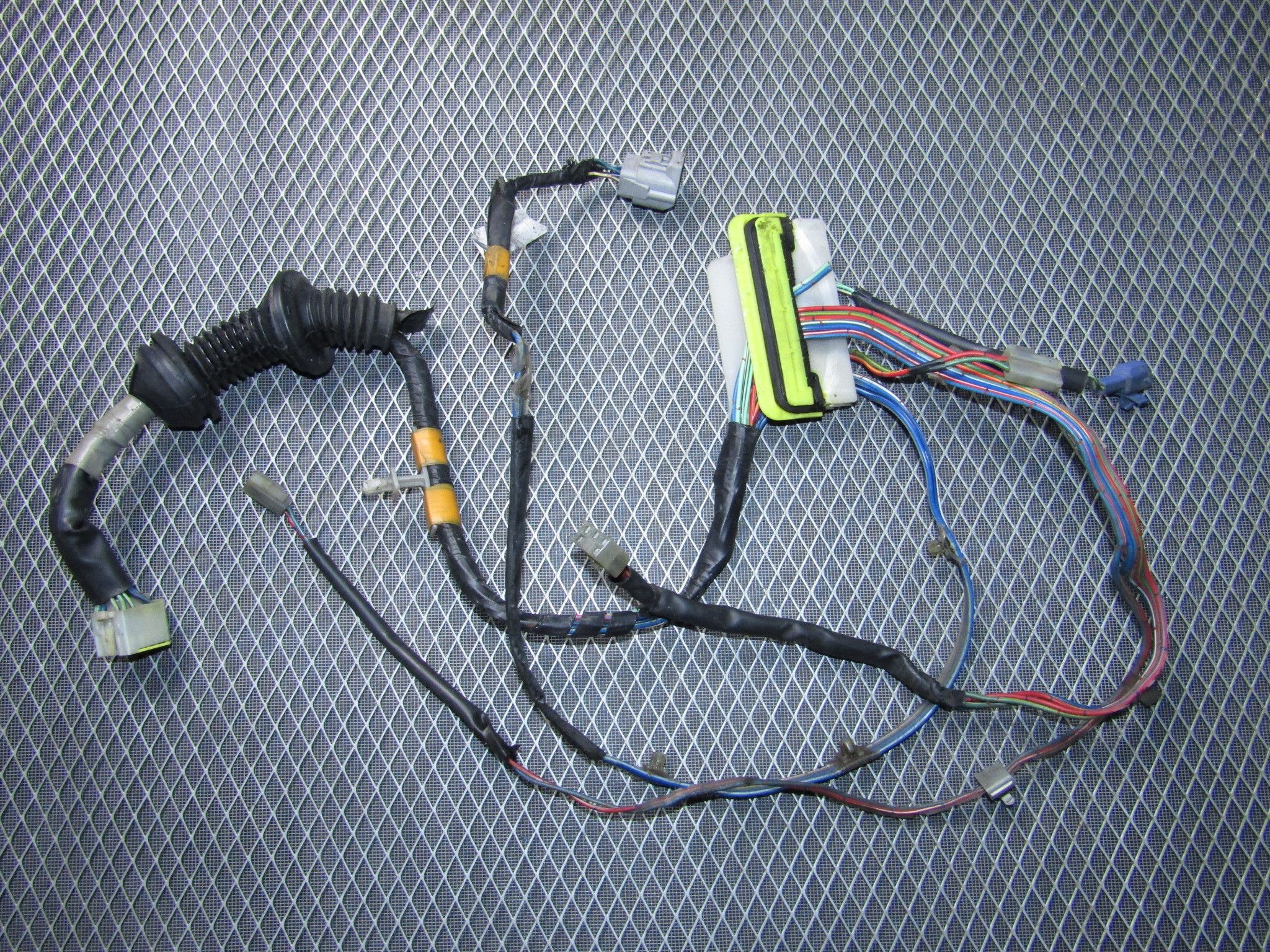 87-91 Toyota Crown Royal Saloon OEM Door Wiring Harness - Front Right