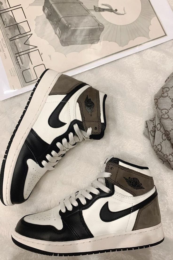 Pin on Scarpe Air Jordan 1 هايد آوت Pin on Scarpe Air Jordan 1 هايد آوت