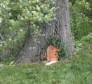 FUTURE PROJECT: FAIRY DOOR IN A TREE