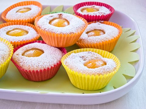 Aprikoosimuffinit Mini Cupcakes, Desserts, Food, Tailgate Desserts, Deserts, Essen, Postres, Meals, Dessert