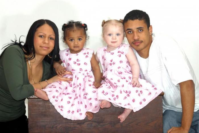 рнк Beautiful Family, Beautiful Children, Beautiful Babies, Beautiful People, Precious Children, Beautiful Women, Gorgeous, Twin Girls, Twin Sisters