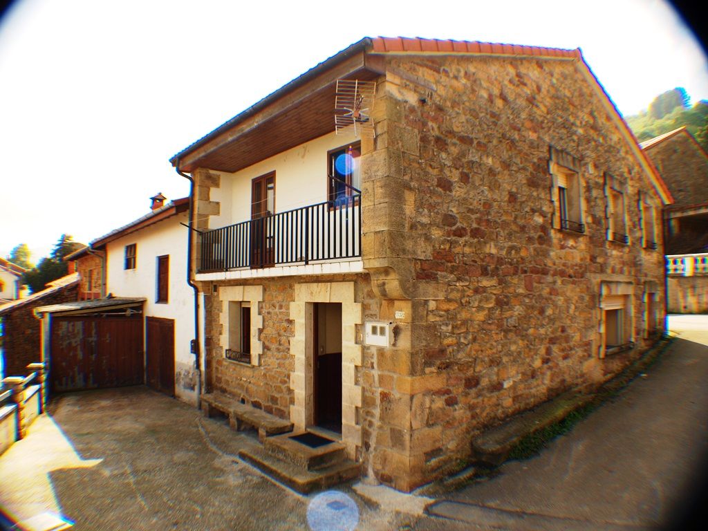 Casa Montañesa En Cieza Esta Casa Es Ideal Para Su Uso Tanto Como Segunda Vivienda Como Para Emprender Cualquier Tipo Casas En Venta Casas Estilo En El Hogar