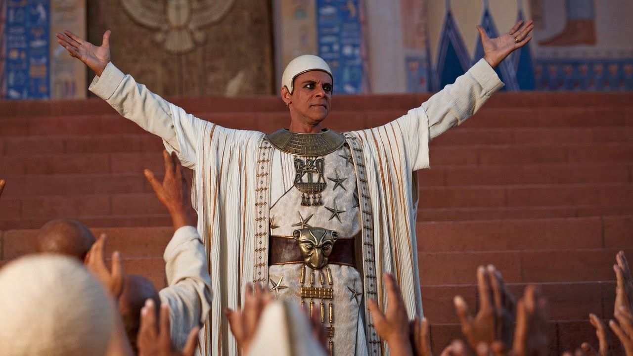 Centre Alexander Siddig As Amun In Tut 2015 Mini Tv Series Spike