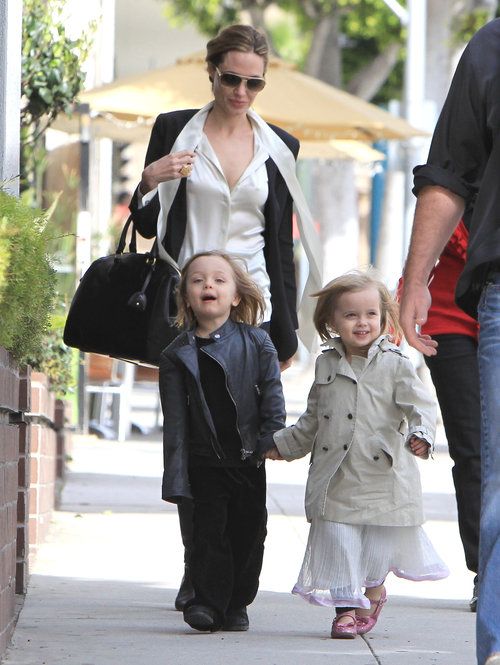 Happy 4th Birthday Knox Vivienne Jolie Pitt Angelina Jolie Fotos Brad Pitt Angelina Jolie