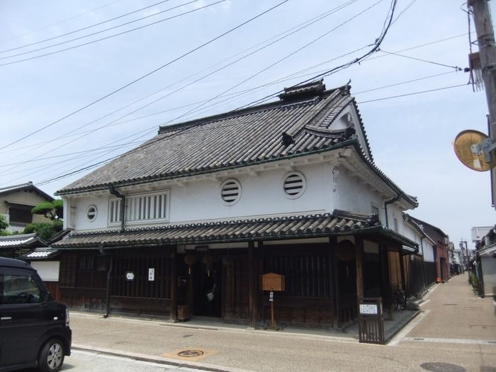 江戸時代へタイムスリップした気分を味わってみませんか 奈良県橿原市今井町のみどころ キナリノ 古民家 奈良 建築デザイン 江戸時代へタイムスリップした気分を味わってみませんか 奈良県橿原市今井町のみどころ キナリノ 古民家 奈良 建築デザイン