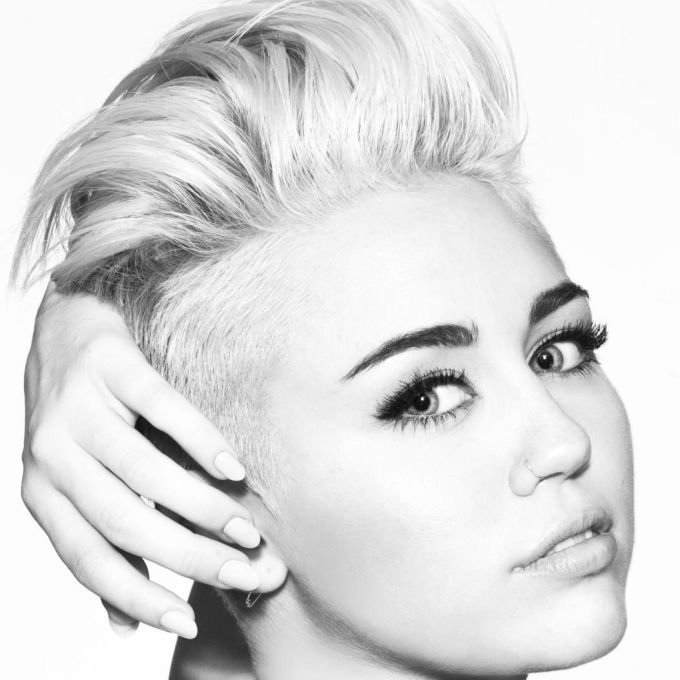 10 Fakten über Noomi Rapace › STARSonTV in 2020 Miley cyrus, Modeln, Kurze haare 10 Fakten über Noomi Rapace › STARSonTV in 2020 Miley cyrus, Modeln, Kurze haare