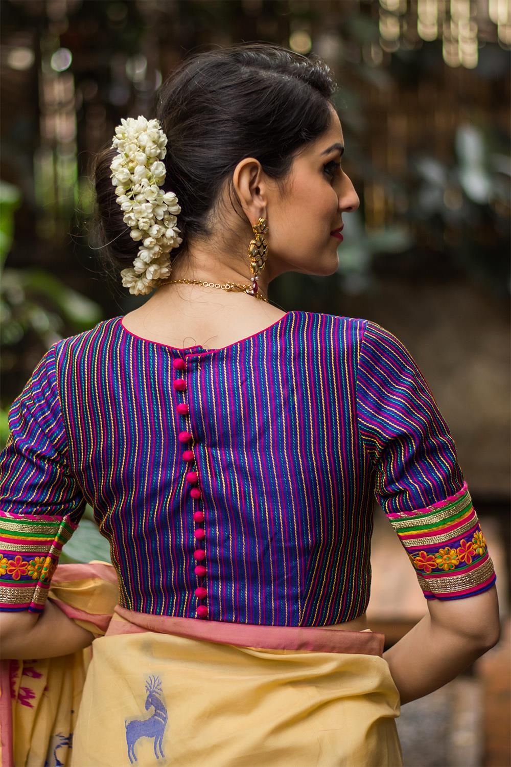 Blouse Designs High Neck, Wedding Saree Blouse Designs, Silk Saree Blouse Designs, Unique Blouse Designs, Stylish Blouse Design, Blouse Design Models, Blouse Patterns, Sumo, Fashion Blouses