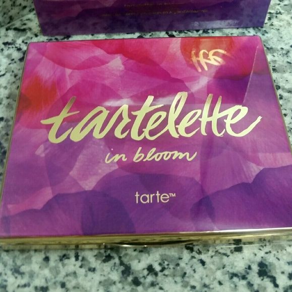 Tarte Tartelette Eye Shadow Palette in bloom tarte Makeup Eyeshadow