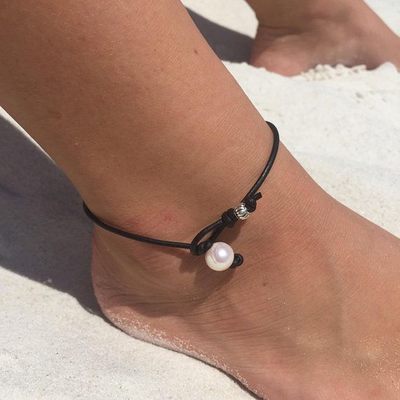 Pearl Ankle Bracelet, Ankle Bracelets, Beaded Bracelets, Leather Earrings, Leather Jewelry, Leather Bracelet, Jewelry Projects, Jewelry Crafts, Jewelry Art
