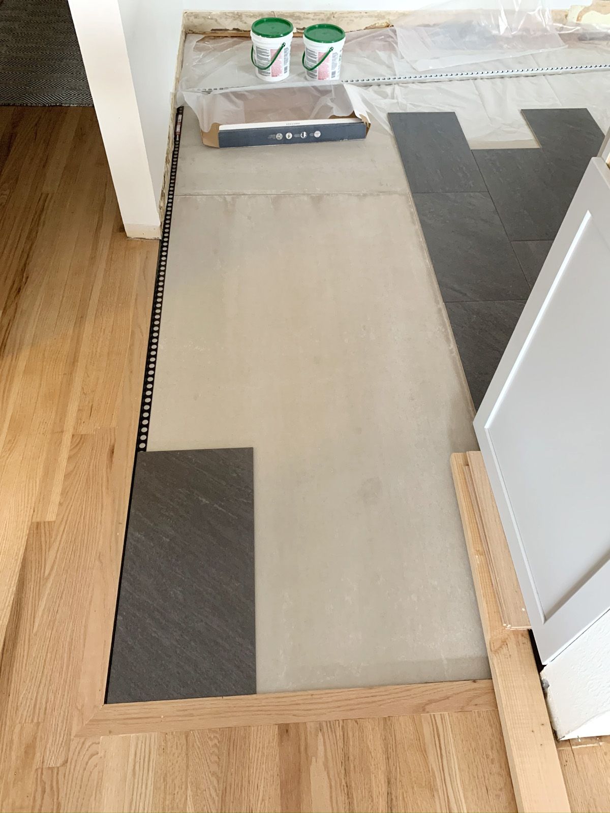 Choosing a Kitchen Floor Tile Layout - List in Progress Galley Kitchen Ideas Narrow, Long Narrow Kitchen, Galley Kitchens, Kitchen Floor Tile Patterns, Modern Floor Tiles, Kitchen Flooring, Hallway Tiles Floor, Tile Floor Living Room, Tile Layout