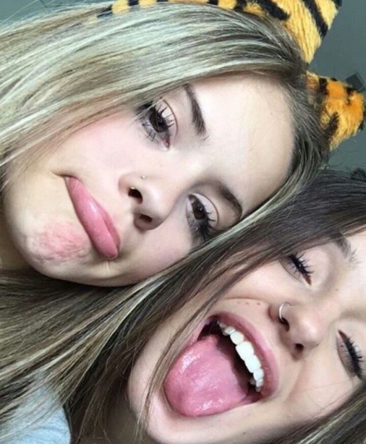 Ideia Por Rayzinha Em Casais Amigos Bad Poses De Melhores Amigos