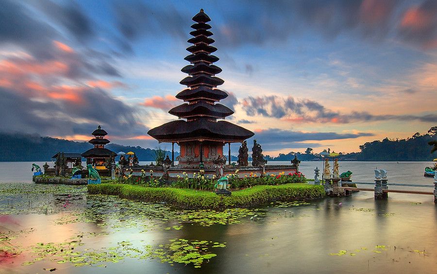 water temple in lake Bratan , Bali Indonesia by Carlo Romero on 500px