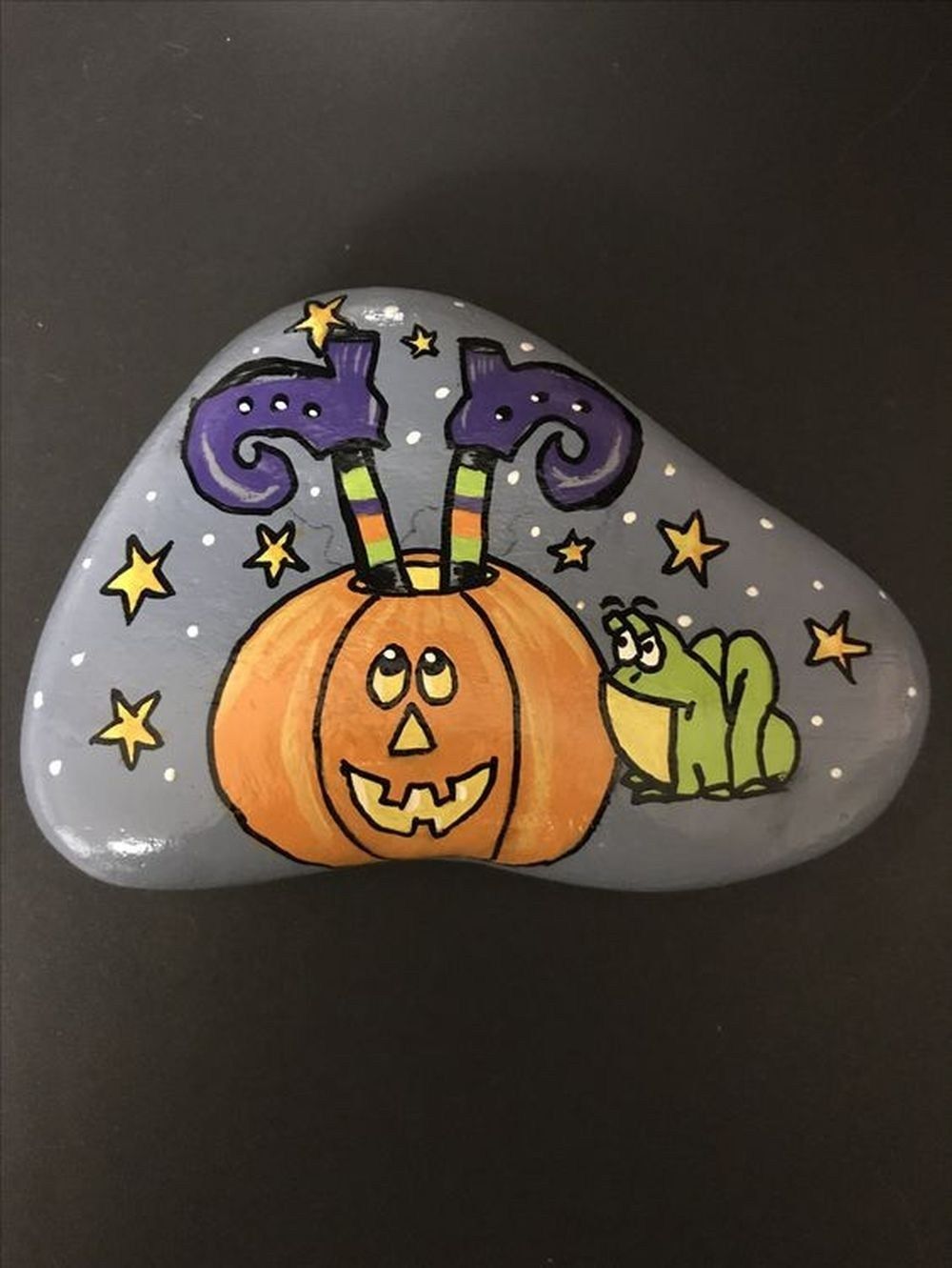 20 Incredible Diy Painted Rock Design Ideas Godiygo Com Basteln Mit Steinen Steine Bemalen Halloween Basteln Mit Kindern