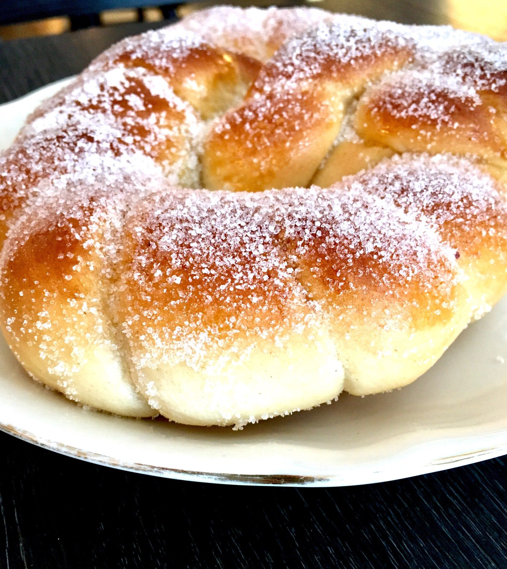 Svenske kringler - BAKERINNEN Swedish Recipes, Sweet Recipes, Cooking Chef, Cooking Recipes, Swedish Cuisine, Bread Dough Recipe, Norwegian Food, Pirogi, Bulgarian Recipes