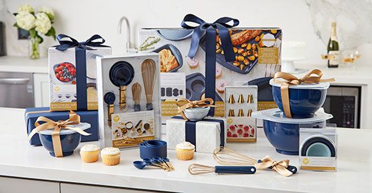 Baking Supplies - Online Baking Supply Store | Wilton Wilton Decorating Tips, Wilton Cake Decorating, Round Cake Pans, Round Cakes, Tiered Dessert Stand, Cupcake Carrier, Baking Supply Store, Gold Sprinkles, Bakery Supplies